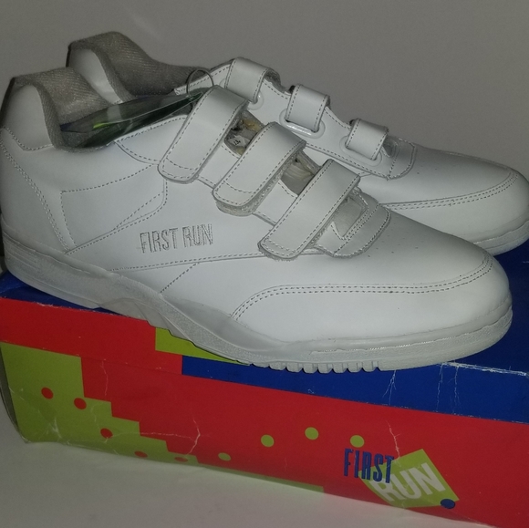 mens running shoes with velcro straps